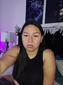 BellaRoux1 online show from 11.18.25