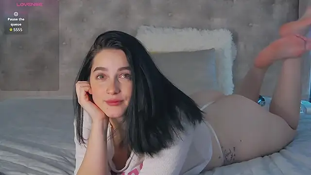 Leah Brooks online show from 11.19.25