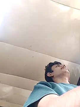 Snapshot of yung_cplz chatting on 09.12.25 yung cplz online show from 09.12.25