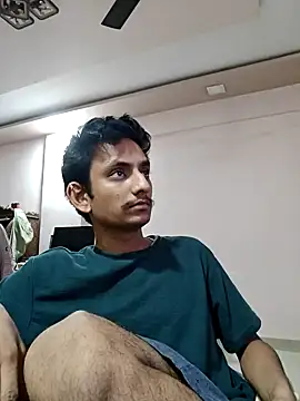 Snapshot of yung_cplz chatting on 09.13.25 yung cplz online show from 09.13.25