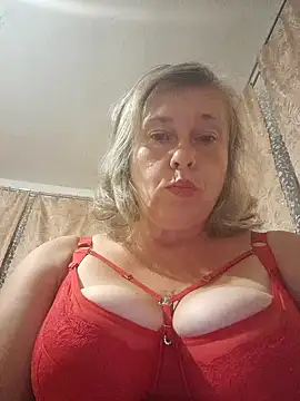 Snapshot of Catherine372311 chatting on 09.21.25 Catherine372311 online show from 09.21.25