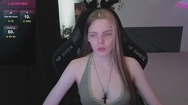 Luna Navy online show from 11.28.25