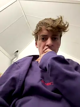 Snapshot of hottest23 chatting on 12.02.25 hottest23 online show from 12.02.25