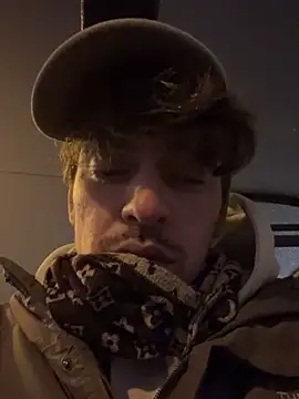 Snapshot of hottest23 chatting on 12.13.25 hottest23 online show from 12.13.25