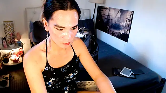 Snapshot of NinaDOM4CUM chatting on 05.15.26 NinaDOM4CUM online show from 05.15.26