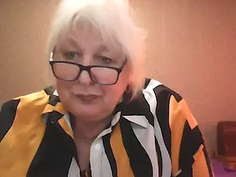 Alexia64231 online show from 10.13.25