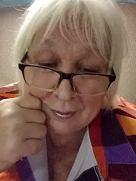 Alexia64231 online show from 11.24.25