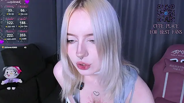 Snapshot of godlikegirlyy chatting on 03.16.26 godlikegirlyy online show from 03.16.26