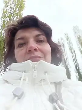 Snapshot of LedyNika chatting on 04.20.26 LedyNika online show from 04.20.26