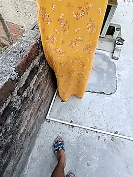 Its Sia online show from 02.25.26