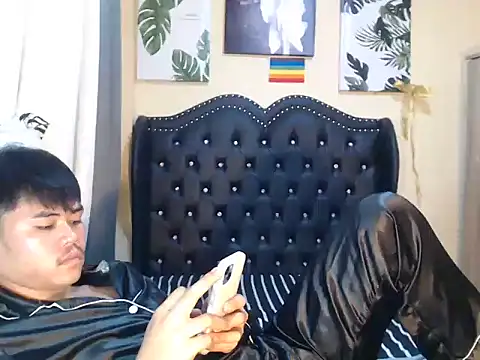 Snapshot of hot_emman chatting on 03.27.26 hot emman online show from 03.27.26