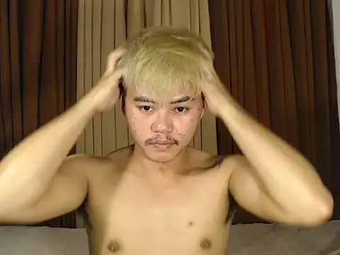 Snapshot of hot_emman chatting on 04.11.26 hot emman online show from 04.11.26