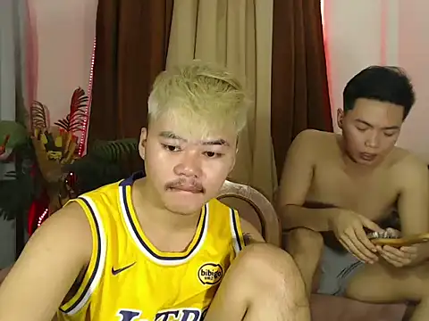 Snapshot of hot_emman chatting on 04.24.26 hot emman online show from 04.24.26