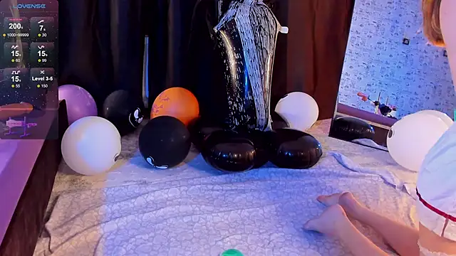 Lillie Berry online show from 10.31.25