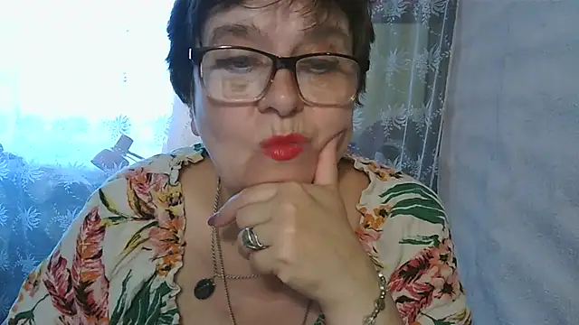 Snapshot of VeronicaGold511 chatting on 07.02.26 VeronicaGold511 online show from 07.02.26