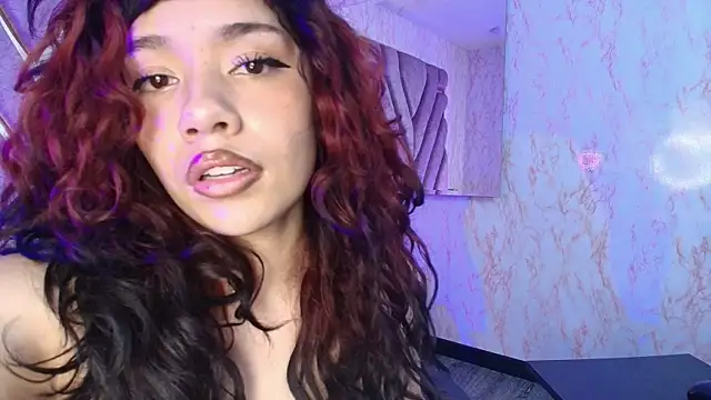 Snapshot of redd_pandaa chatting on 06.14.26 redd pandaa online show from 06.14.26
