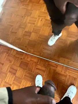 Jacareeeeee online show from 10.08.25