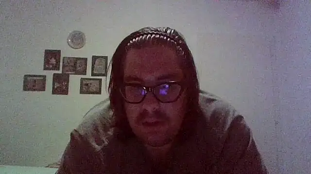 Snapshot of chubbyDavid1998 chatting on 05.13.26 chubbyDavid1998 online show from 05.13.26
