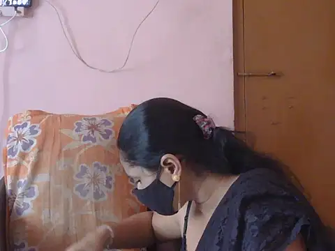 Snapshot of itsabika chatting on 04.24.26 itsabika online show from 04.24.26