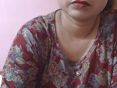 Snapshot of itsabika chatting on 04.28.26 itsabika online show from 04.28.26