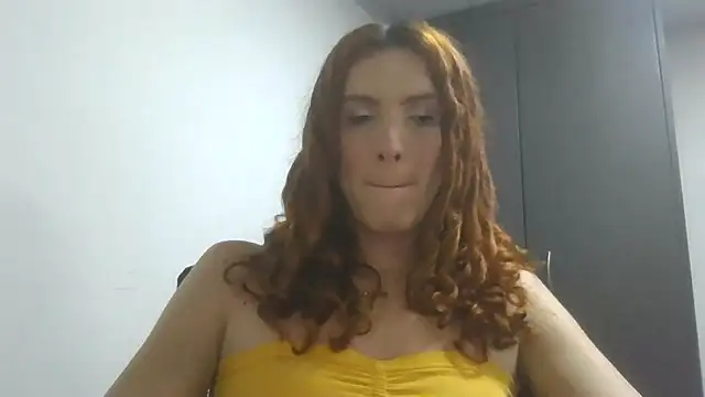 Snapshot of Emma_Lodge chatting on 07.15.26 Emma Lodge online show from 07.15.26