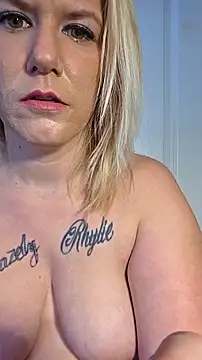 RhondaRump online show from 10.16.25