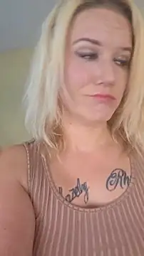 RhondaRump online show from 11.12.25