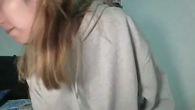 Snapshot of AriaBliss- chatting on 02.12.26 AriaBliss- online show from 02.12.26