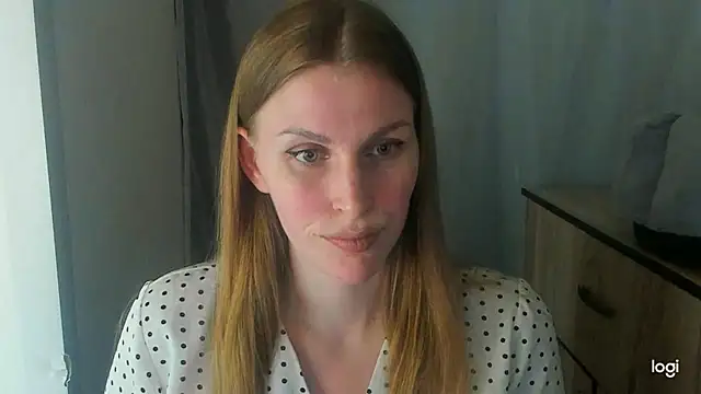 JuliaMuuun online show from 06.07.26