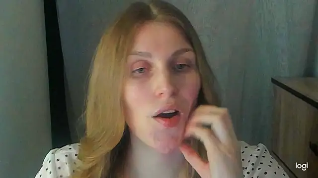 JuliaMuuun online show from 06.09.26