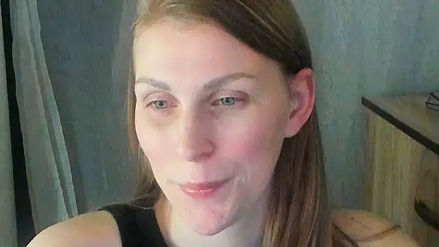 JuliaMuuun online show from 06.23.26