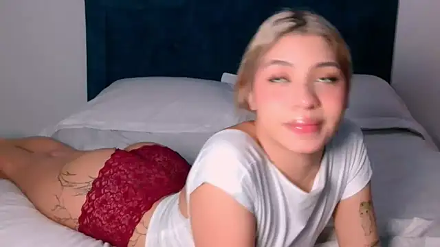 angelinhaaa online show from 10.31.25