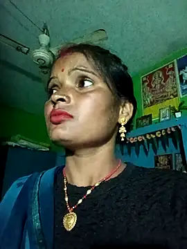 Snapshot of Neelamt12 chatting on 10.08.25 Neelamt12 online show from 10.08.25