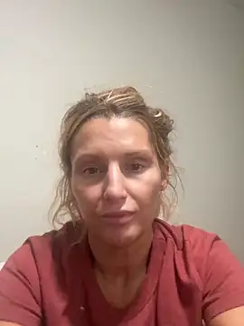 Snapshot of BaddieBossXX2 chatting on 06.27.26 BaddieBossXX2 online show from 06.27.26