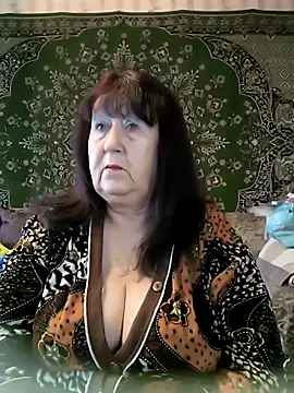 Snapshot of CrystalLime6411 chatting on 03.18.26 CrystalLime6411 online show from 03.18.26