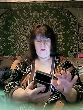 Snapshot of CrystalLime6411 chatting on 04.02.26 CrystalLime6411 online show from 04.02.26