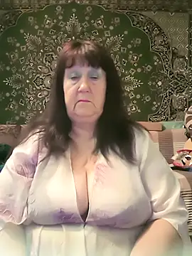 Snapshot of CrystalLime6411 chatting on 04.14.26 CrystalLime6411 online show from 04.14.26