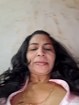 Snapshot of floresblancas chatting on 04.19.26 floresblancas online show from 04.19.26