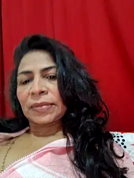 Snapshot of floresblancas chatting on 04.25.26 floresblancas online show from 04.25.26