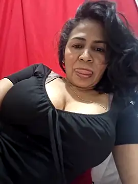 Snapshot of floresblancas chatting on 04.26.26 floresblancas online show from 04.26.26