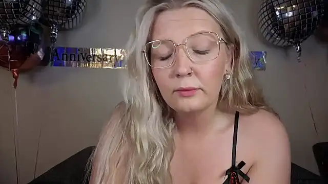 Snapshot of Daisyxoxo_ chatting on 09.20.25 Daisyxoxo  online show from 09.20.25