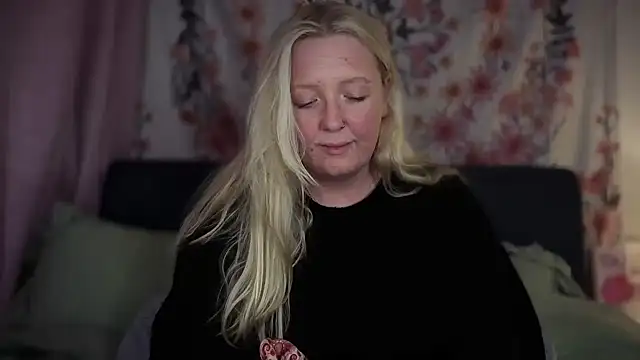 Daisyxoxo  online show from 02.06.26