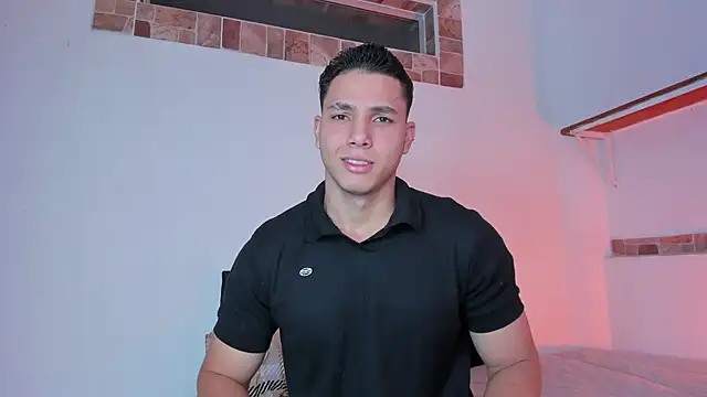 Snapshot of max_valiant1 chatting on 09.19.25 max valiant1 online show from 09.19.25