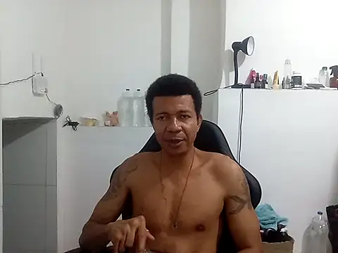 Snapshot of moreno25centimetro chatting on 09.21.25 moreno25centimetro online show from 09.21.25