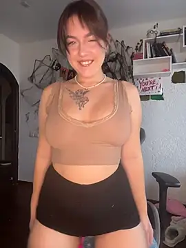 MikssMolly online show from 11.28.25