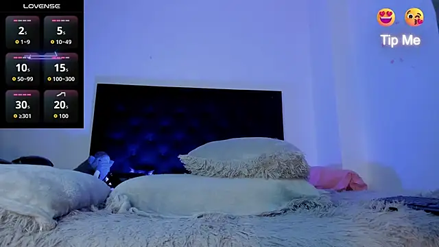 Enzo-wolf33 online show from 04.22.26