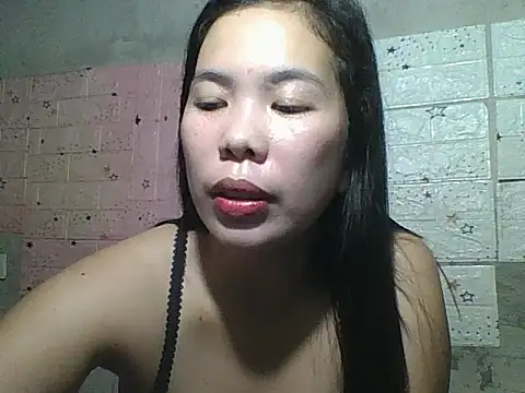 Snapshot of pinaysinglemommm chatting on 10.08.25 pinaysinglemommm online show from 10.08.25