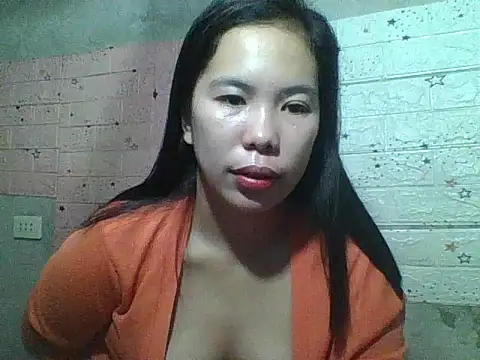 Snapshot of pinaysinglemommm chatting on 10.10.25 pinaysinglemommm online show from 10.10.25