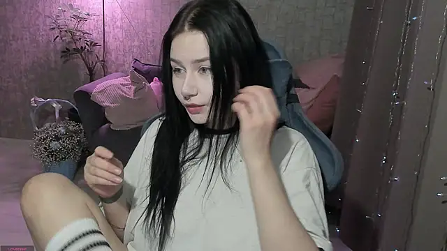 Snapshot of AlinaGreeeen chatting on 10.08.25 AlinaGreeeen online show from 10.08.25