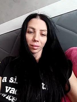 Snapshot of Princessa99885 chatting on 09.20.25 Princessa99885 online show from 09.20.25